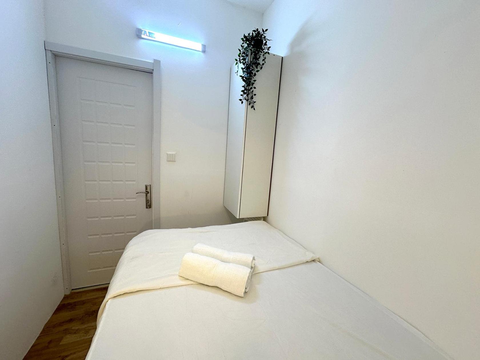 Executive Suite Room In Barsha 1 Near Moe Metro Dubai Bagian luar foto