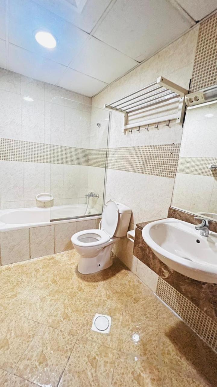 Executive Suite Room In Barsha 1 Near Moe Metro Dubai Bagian luar foto